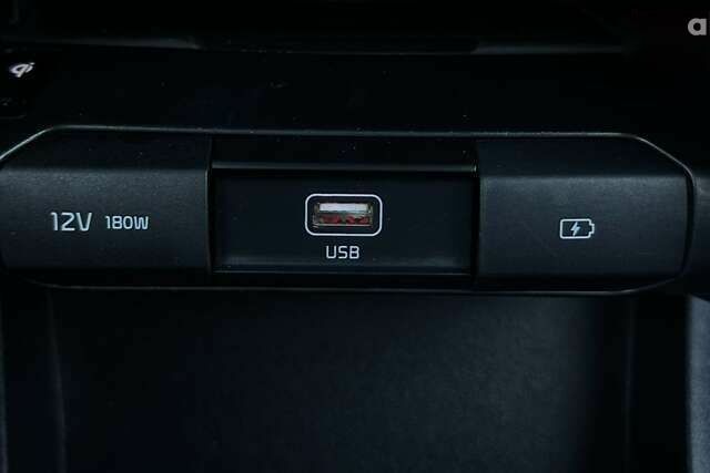 Киа Niro, объемом двигателя 0 л и пробегом 58 тыс. км за 22900 $, фото 4 на Automoto.ua