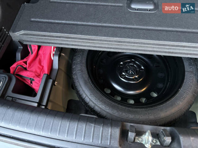 Кіа Niro, об'ємом двигуна 0 л та пробігом 117 тис. км за 19600 $, фото 37 на Automoto.ua