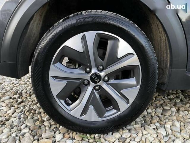 Кіа Niro, об'ємом двигуна 0 л та пробігом 107 тис. км за 21950 $, фото 28 на Automoto.ua