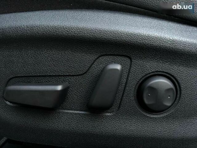 Кіа Niro, об'ємом двигуна 0 л та пробігом 62 тис. км за 23400 $, фото 10 на Automoto.ua