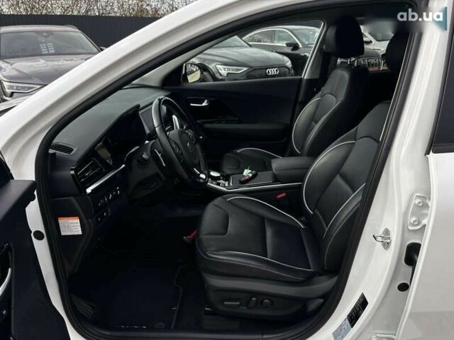 Киа Niro, объемом двигателя 0 л и пробегом 141 тыс. км за 19300 $, фото 17 на Automoto.ua