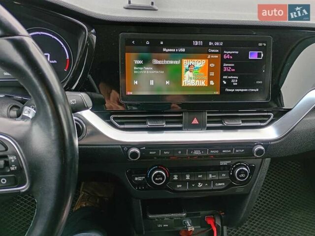 Кіа Niro, об'ємом двигуна 0 л та пробігом 96 тис. км за 19500 $, фото 8 на Automoto.ua