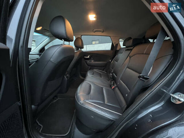 Киа Niro, объемом двигателя 0 л и пробегом 154 тыс. км за 19299 $, фото 23 на Automoto.ua