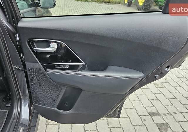 Кіа Niro, об'ємом двигуна 0 л та пробігом 133 тис. км за 19950 $, фото 28 на Automoto.ua