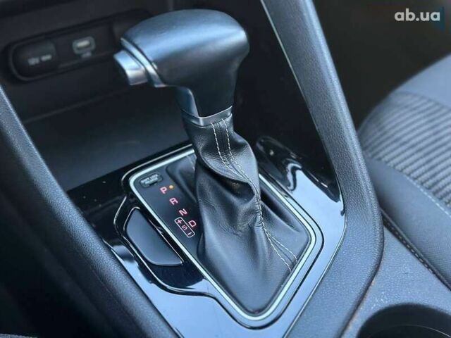 Киа Niro, объемом двигателя 0 л и пробегом 136 тыс. км за 17990 $, фото 22 на Automoto.ua