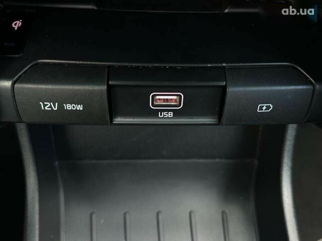 Киа Niro, объемом двигателя 0 л и пробегом 97 тыс. км за 21600 $, фото 5 на Automoto.ua