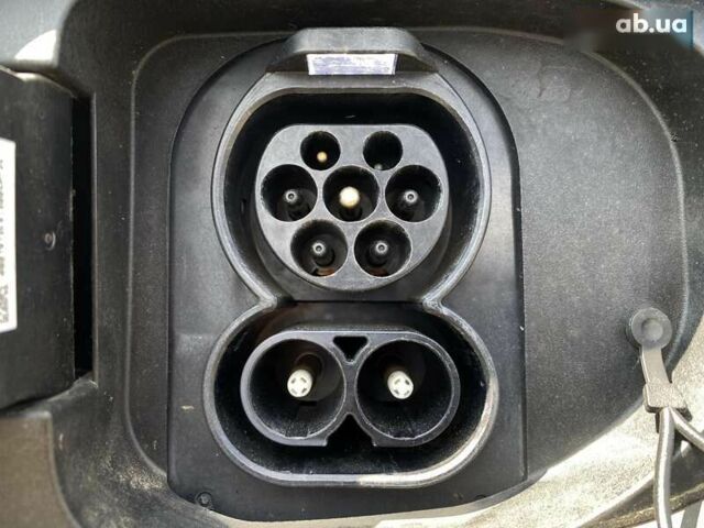 Киа Niro, объемом двигателя 0 л и пробегом 115 тыс. км за 21300 $, фото 20 на Automoto.ua