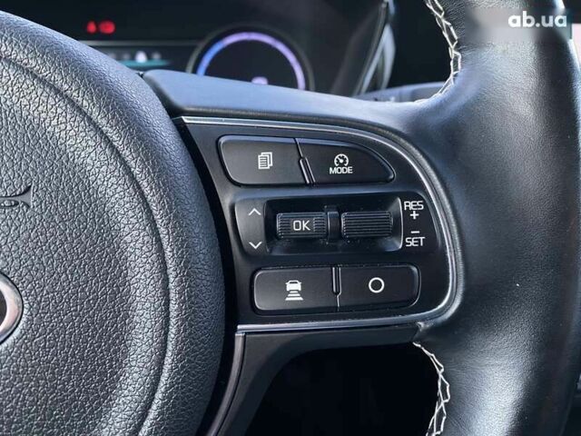 Киа Niro, объемом двигателя 0 л и пробегом 88 тыс. км за 22900 $, фото 4 на Automoto.ua