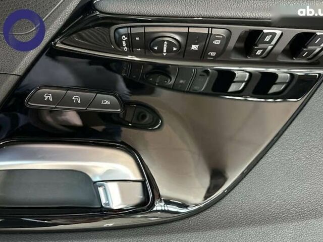 Киа Niro, объемом двигателя 0 л и пробегом 146 тыс. км за 20726 $, фото 3 на Automoto.ua