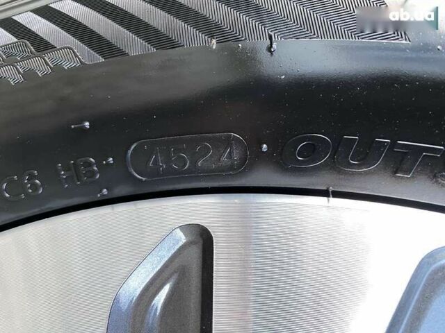 Кіа Niro, об'ємом двигуна 0 л та пробігом 107 тис. км за 21950 $, фото 29 на Automoto.ua