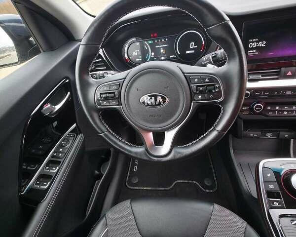 Кіа Niro, об'ємом двигуна 0 л та пробігом 96 тис. км за 19500 $, фото 20 на Automoto.ua