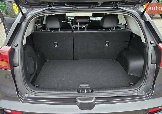 Кіа Niro, об'ємом двигуна 0 л та пробігом 133 тис. км за 19950 $, фото 18 на Automoto.ua