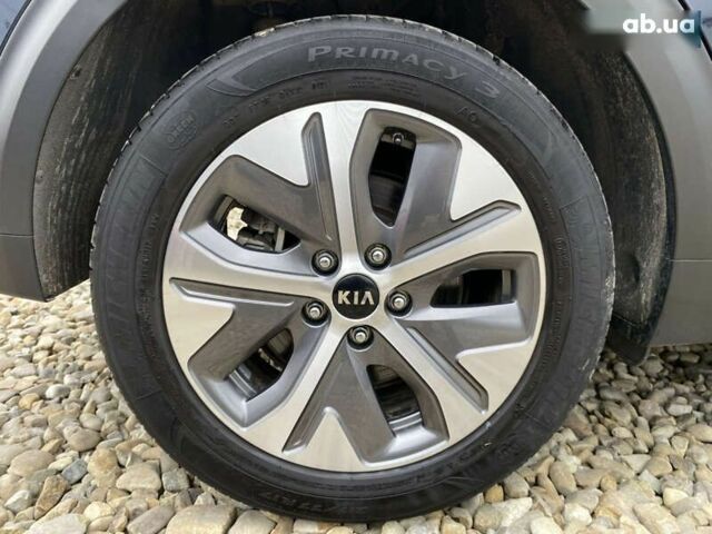 Киа Niro, объемом двигателя 0 л и пробегом 119 тыс. км за 21800 $, фото 29 на Automoto.ua