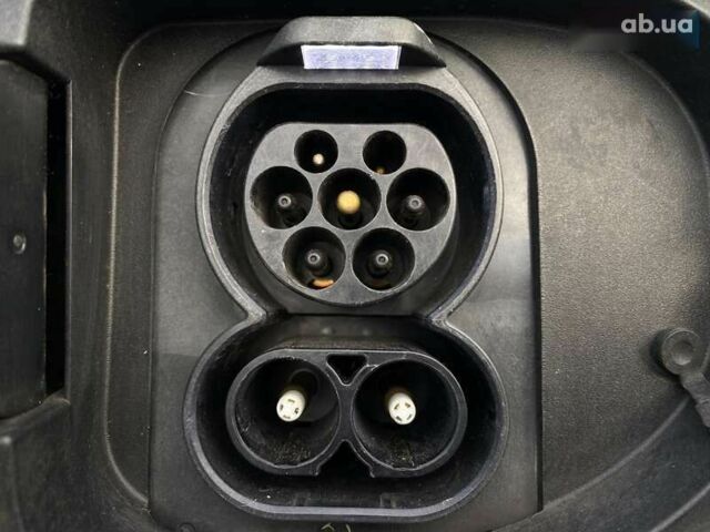 Кіа Niro, об'ємом двигуна 0 л та пробігом 81 тис. км за 21950 $, фото 17 на Automoto.ua