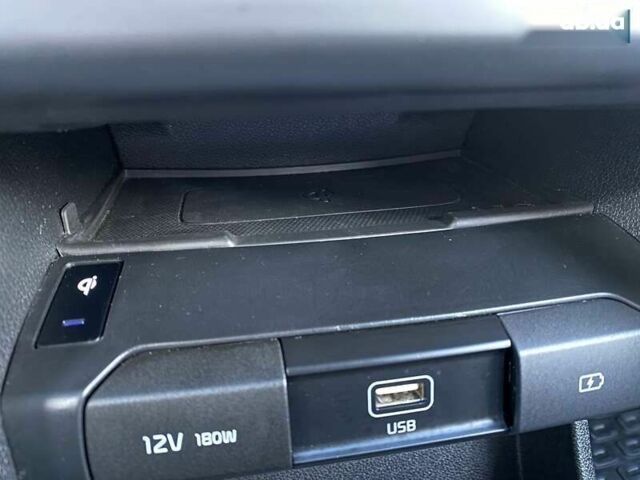 Киа Niro, объемом двигателя 0 л и пробегом 101 тыс. км за 20300 $, фото 11 на Automoto.ua