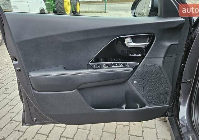 Кіа Niro, об'ємом двигуна 0 л та пробігом 133 тис. км за 19950 $, фото 13 на Automoto.ua