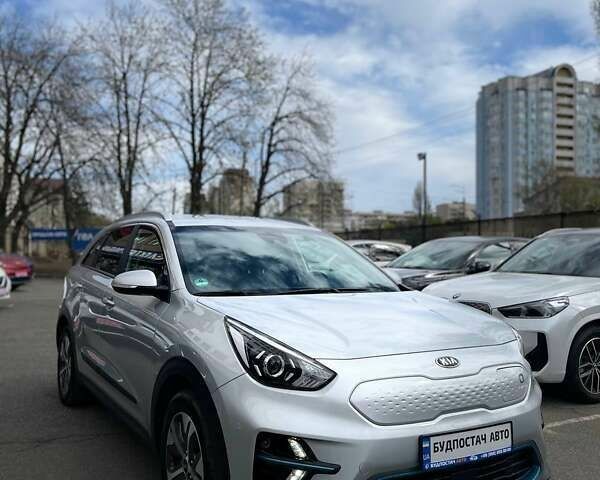 Киа Niro, объемом двигателя 0 л и пробегом 70 тыс. км за 19299 $, фото 11 на Automoto.ua