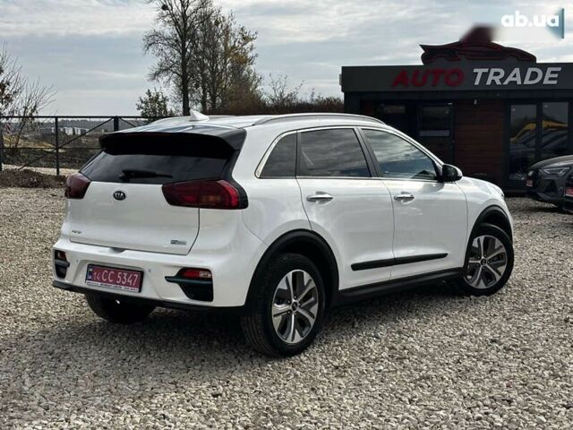Киа Niro, объемом двигателя 0 л и пробегом 141 тыс. км за 19300 $, фото 10 на Automoto.ua