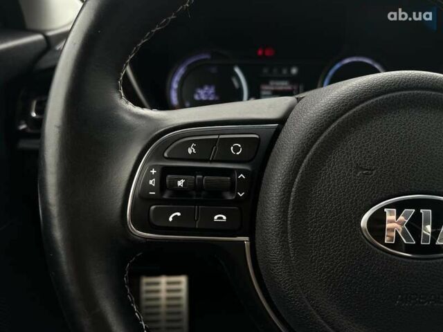 Киа Niro, объемом двигателя 0 л и пробегом 129 тыс. км за 19900 $, фото 11 на Automoto.ua