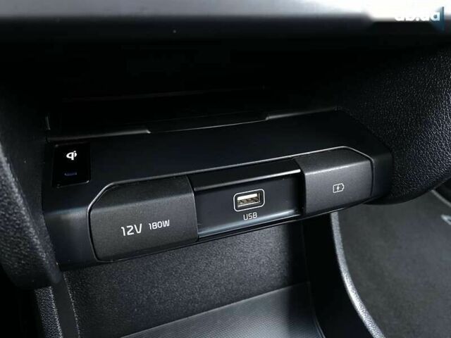 Киа Niro, объемом двигателя 0 л и пробегом 115 тыс. км за 20300 $, фото 7 на Automoto.ua