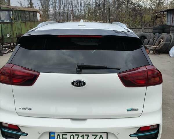 Киа Niro, объемом двигателя 0 л и пробегом 85 тыс. км за 19999 $, фото 12 на Automoto.ua