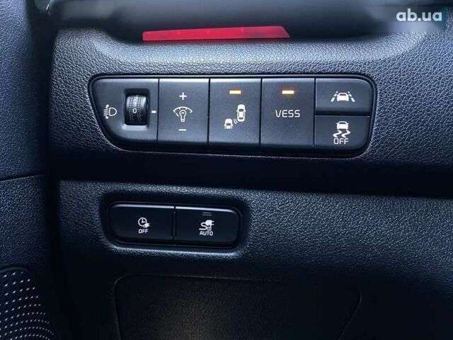 Кіа Niro, об'ємом двигуна 0 л та пробігом 107 тис. км за 21950 $, фото 6 на Automoto.ua