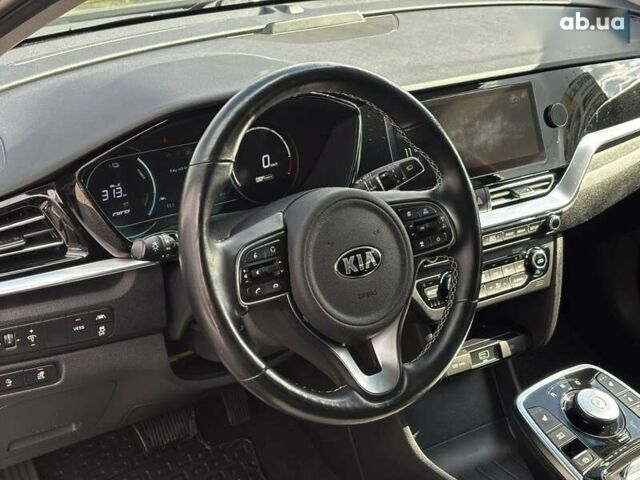 Киа Niro, объемом двигателя 0 л и пробегом 110 тыс. км за 20999 $, фото 18 на Automoto.ua