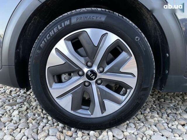 Кіа Niro, об'ємом двигуна 0 л та пробігом 107 тис. км за 21950 $, фото 22 на Automoto.ua