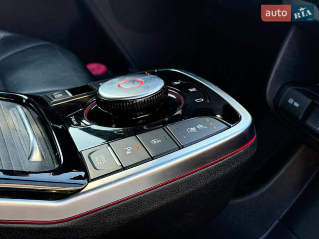 Киа Niro, объемом двигателя 0 л и пробегом 87 тыс. км за 17250 $, фото 55 на Automoto.ua