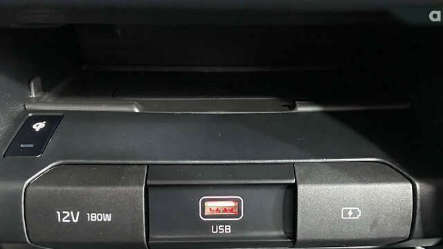 Киа Niro, объемом двигателя 0 л и пробегом 70 тыс. км за 22350 $, фото 28 на Automoto.ua