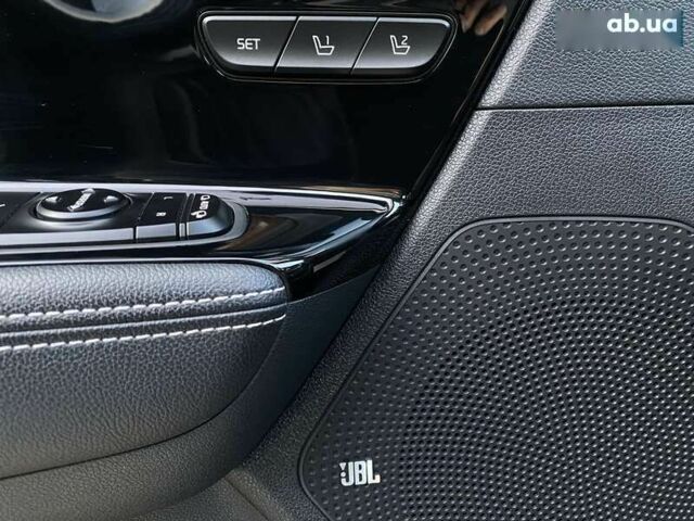 Кіа Niro, об'ємом двигуна 0 л та пробігом 123 тис. км за 20700 $, фото 25 на Automoto.ua