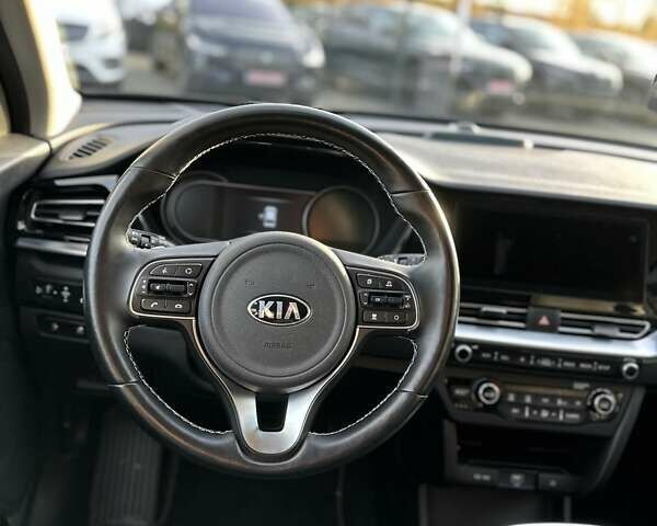 Киа Niro, объемом двигателя 0 л и пробегом 114 тыс. км за 21900 $, фото 10 на Automoto.ua