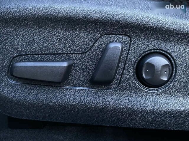 Киа Niro, объемом двигателя 0 л и пробегом 95 тыс. км за 21200 $, фото 9 на Automoto.ua