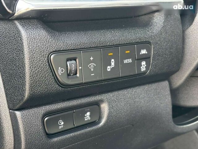 Киа Niro, объемом двигателя 0 л и пробегом 110 тыс. км за 21200 $, фото 24 на Automoto.ua