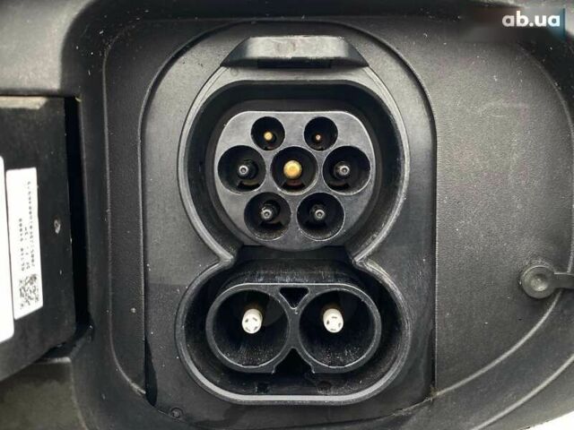 Кіа Niro, об'ємом двигуна 0 л та пробігом 96 тис. км за 19950 $, фото 11 на Automoto.ua