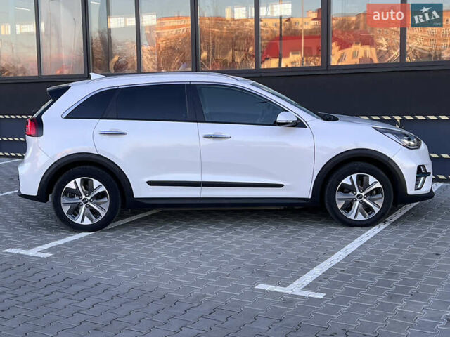 Киа Niro, объемом двигателя 0 л и пробегом 1 тыс. км за 19200 $, фото 3 на Automoto.ua