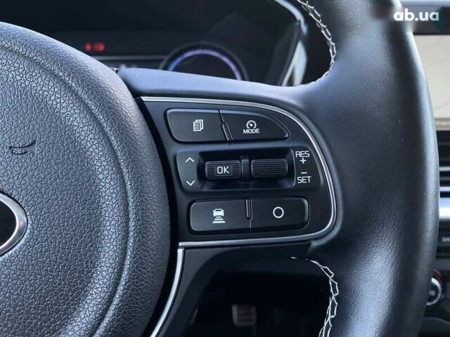 Кіа Niro, об'ємом двигуна 0 л та пробігом 48 тис. км за 24700 $, фото 4 на Automoto.ua