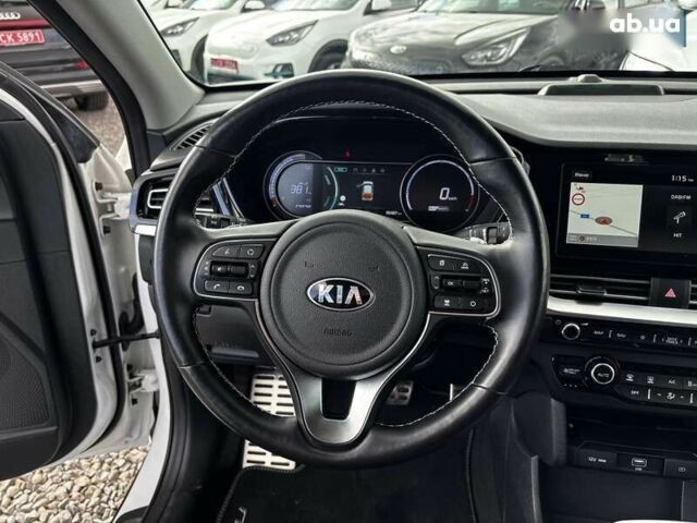 Кіа Niro, об'ємом двигуна 0 л та пробігом 95 тис. км за 20450 $, фото 15 на Automoto.ua