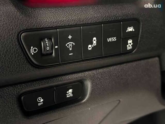 Киа Niro, объемом двигателя 0 л и пробегом 155 тыс. км за 18800 $, фото 17 на Automoto.ua