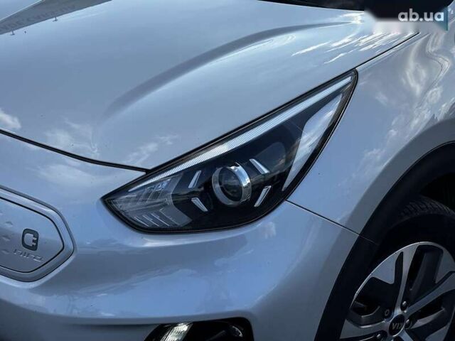 Киа Niro, объемом двигателя 0 л и пробегом 141 тыс. км за 18150 $, фото 12 на Automoto.ua
