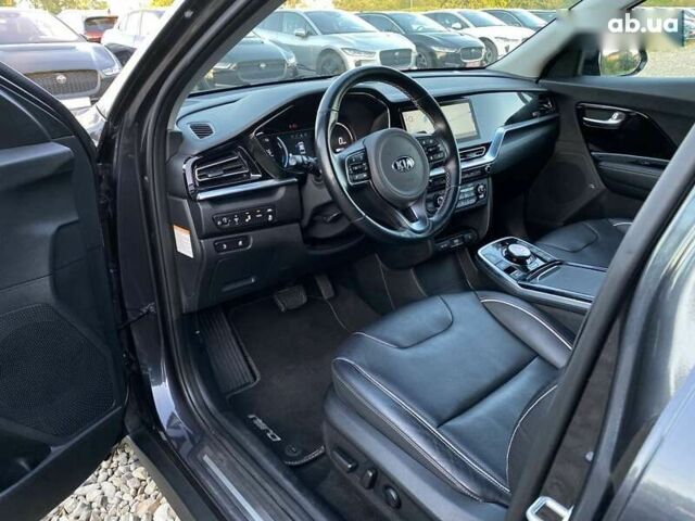 Кіа Niro, об'ємом двигуна 0 л та пробігом 107 тис. км за 21950 $, фото 2 на Automoto.ua