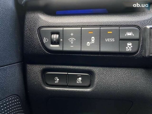 Кіа Niro, об'ємом двигуна 0 л та пробігом 97 тис. км за 20950 $, фото 6 на Automoto.ua