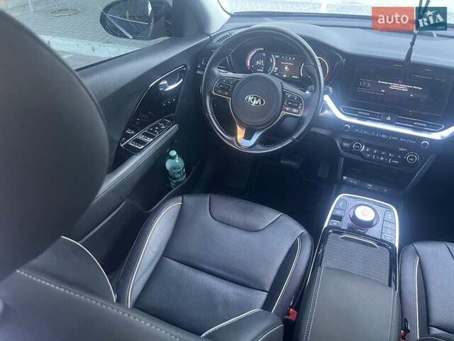 Киа Niro, объемом двигателя 0 л и пробегом 93 тыс. км за 18950 $, фото 27 на Automoto.ua