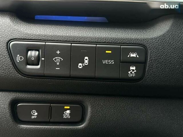 Киа Niro, объемом двигателя 0 л и пробегом 117 тыс. км за 19900 $, фото 8 на Automoto.ua