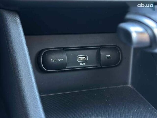 Киа Niro, объемом двигателя 0 л и пробегом 136 тыс. км за 17990 $, фото 25 на Automoto.ua