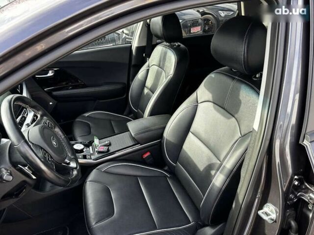 Киа Niro, объемом двигателя 0 л и пробегом 110 тыс. км за 21200 $, фото 19 на Automoto.ua