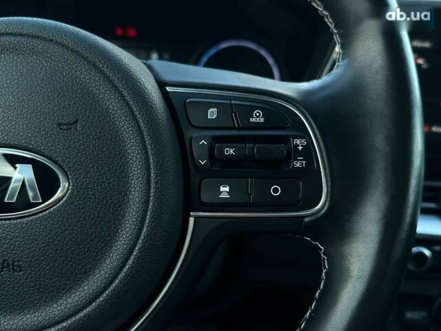 Кіа Niro, об'ємом двигуна 0 л та пробігом 62 тис. км за 23400 $, фото 7 на Automoto.ua