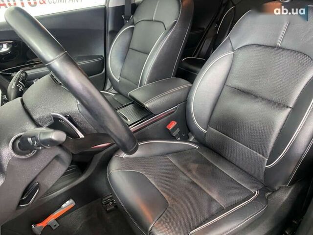 Киа Niro, объемом двигателя 0 л и пробегом 101 тыс. км за 20950 $, фото 6 на Automoto.ua