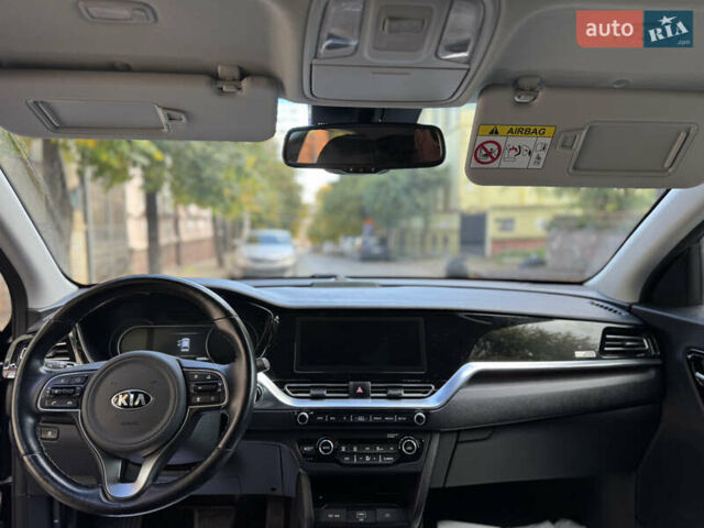 Кіа Niro, об'ємом двигуна 0 л та пробігом 155 тис. км за 19000 $, фото 19 на Automoto.ua