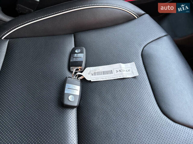 Кіа Niro, об'ємом двигуна 0 л та пробігом 117 тис. км за 19600 $, фото 26 на Automoto.ua